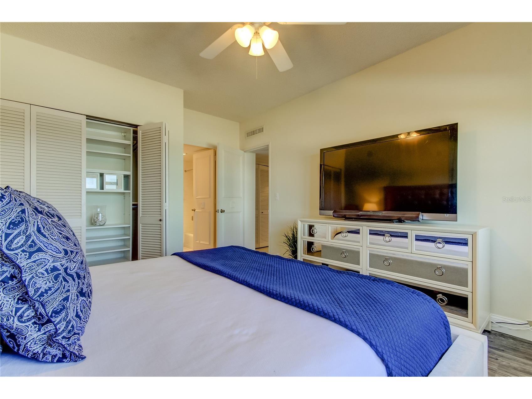 880 Mandalay Avenue #601 Clearwater Beach FL 33767 O6422162 image11