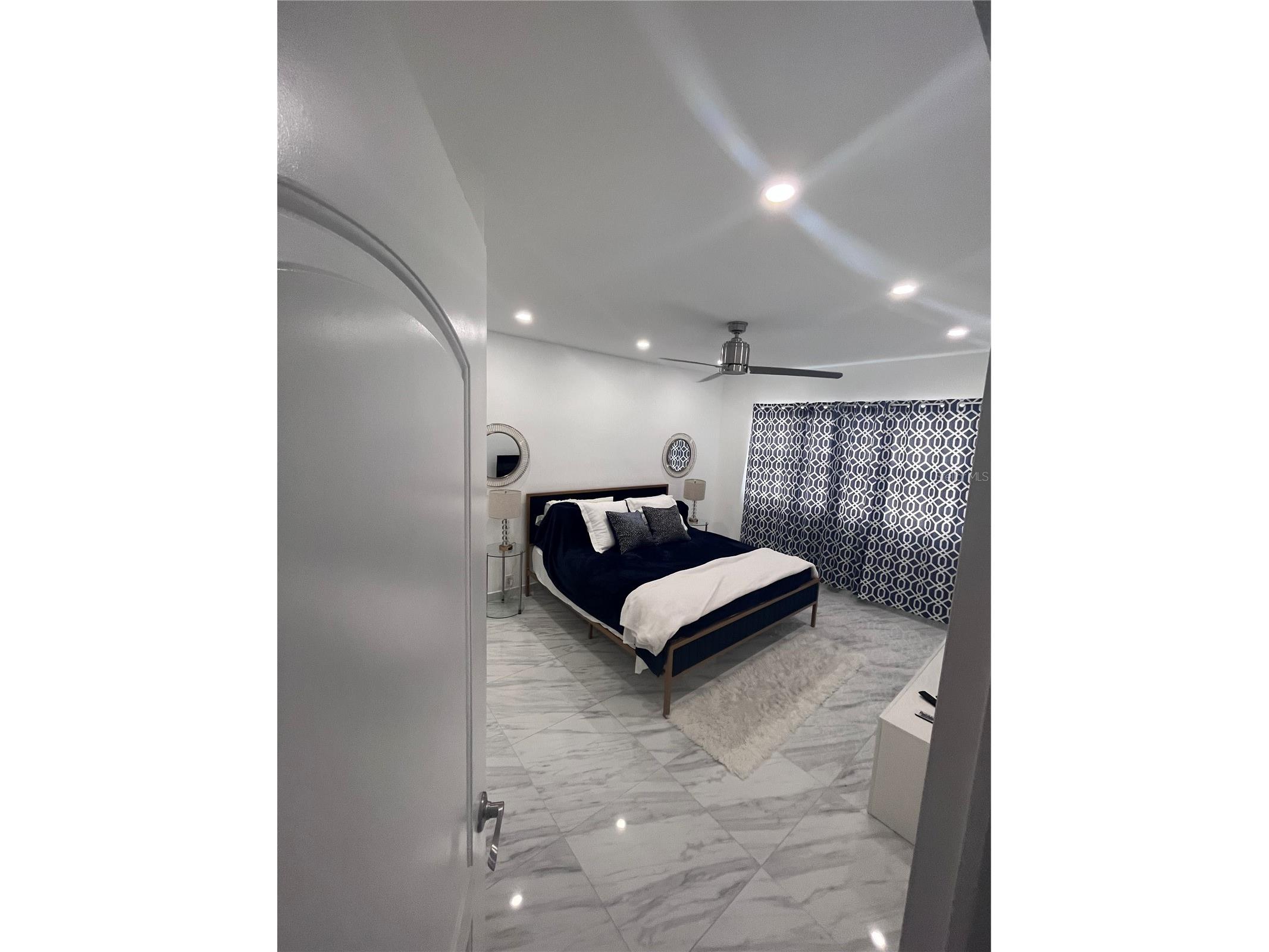 880 Mandalay Avenue #S302 Clearwater Beach FL 33767 TB8485846 image11
