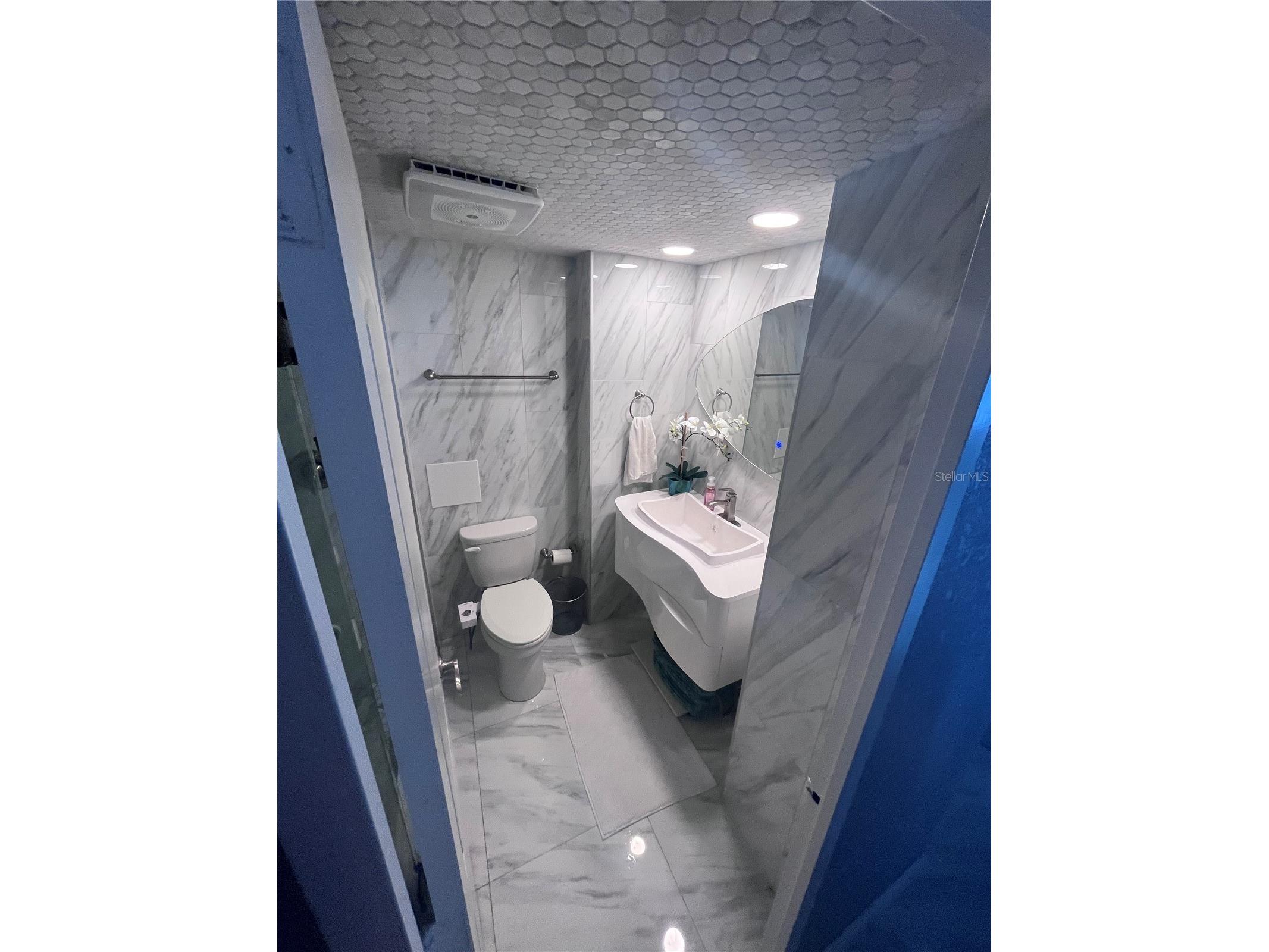 880 Mandalay Avenue #S302 Clearwater Beach FL 33767 TB8485846 image5