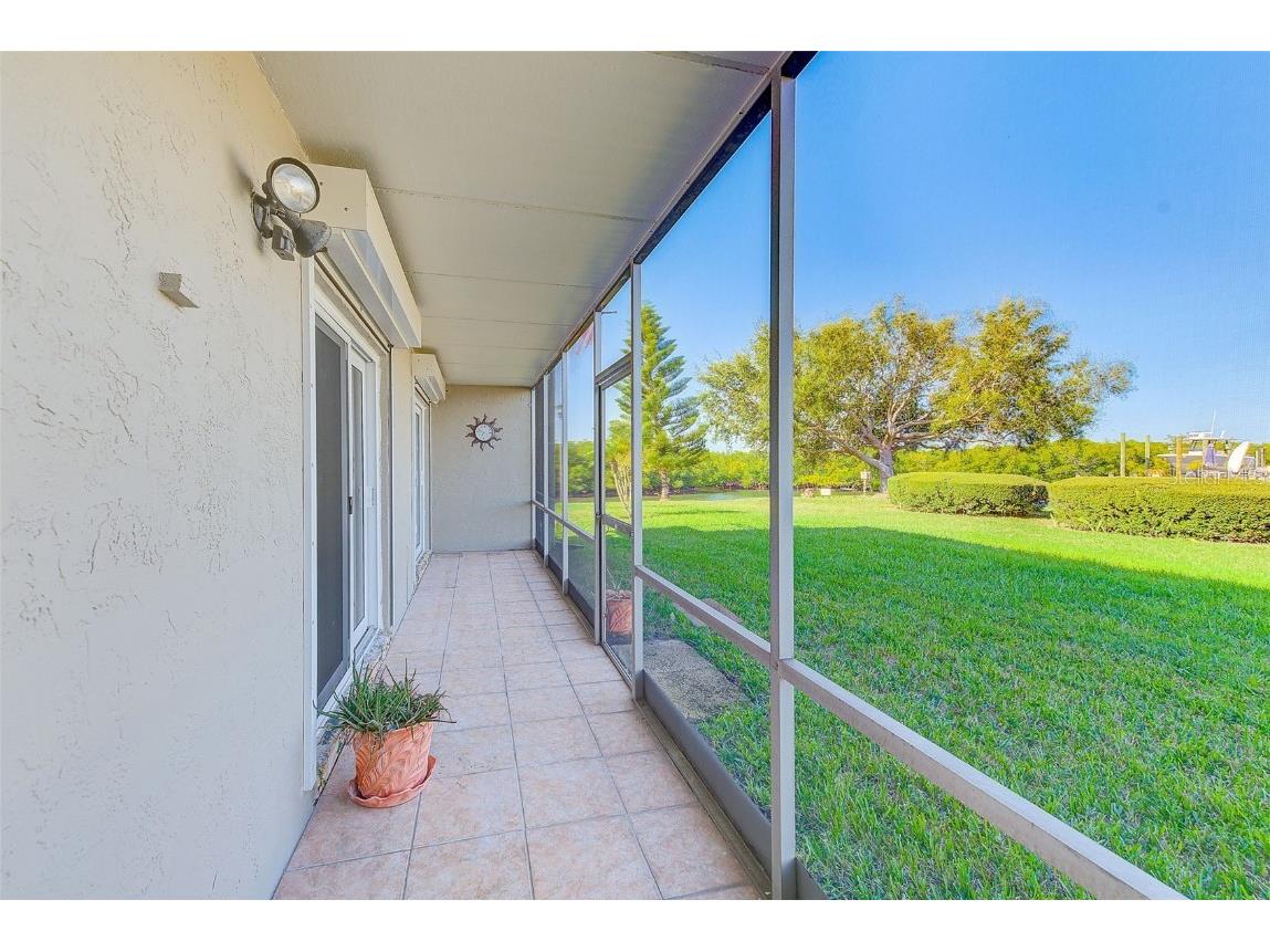 8801 Bay Pointe Drive #102 Tampa FL 33615 - TAMPA BAY TB8457024 image4