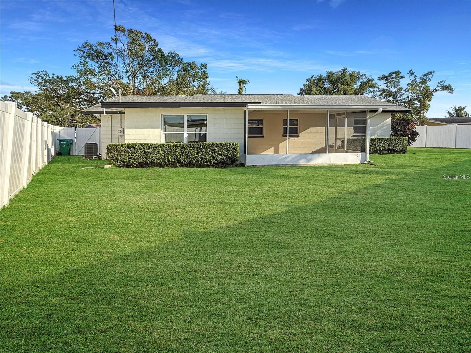 8802 109th Lane Seminole FL 33772 TB8514901 image14