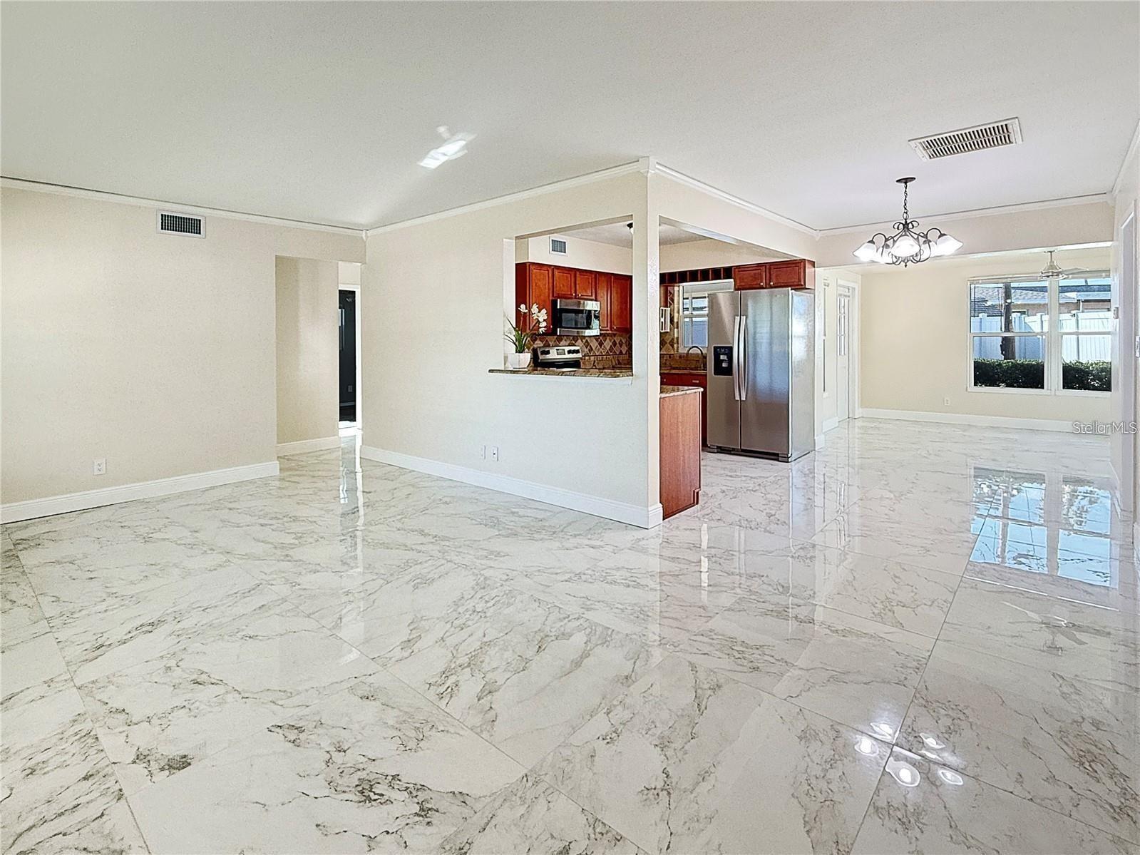 8802 109th Lane Seminole FL 33772 TB8514901 image3