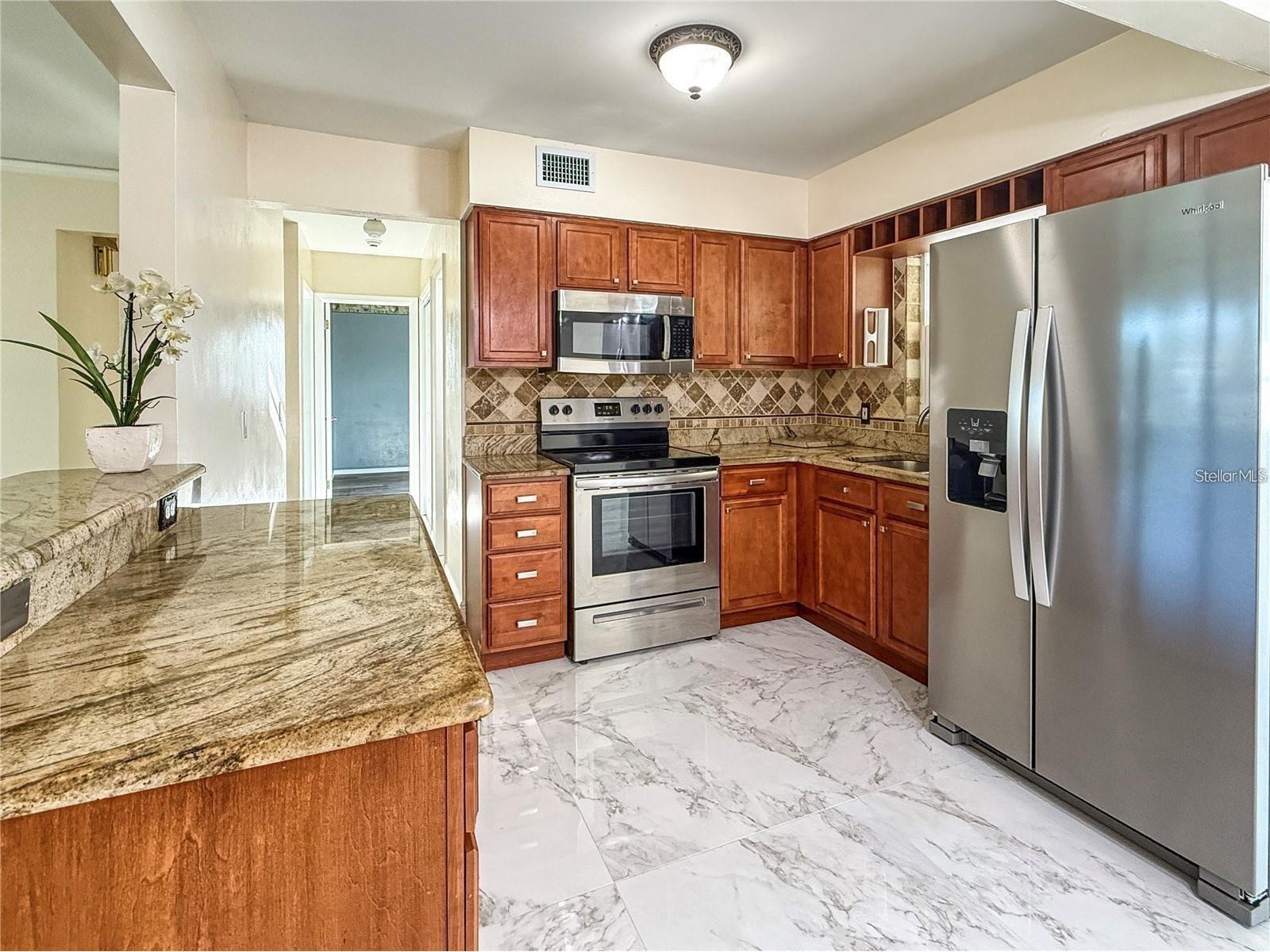 8802 109th Lane Seminole FL 33772 TB8514901 image4