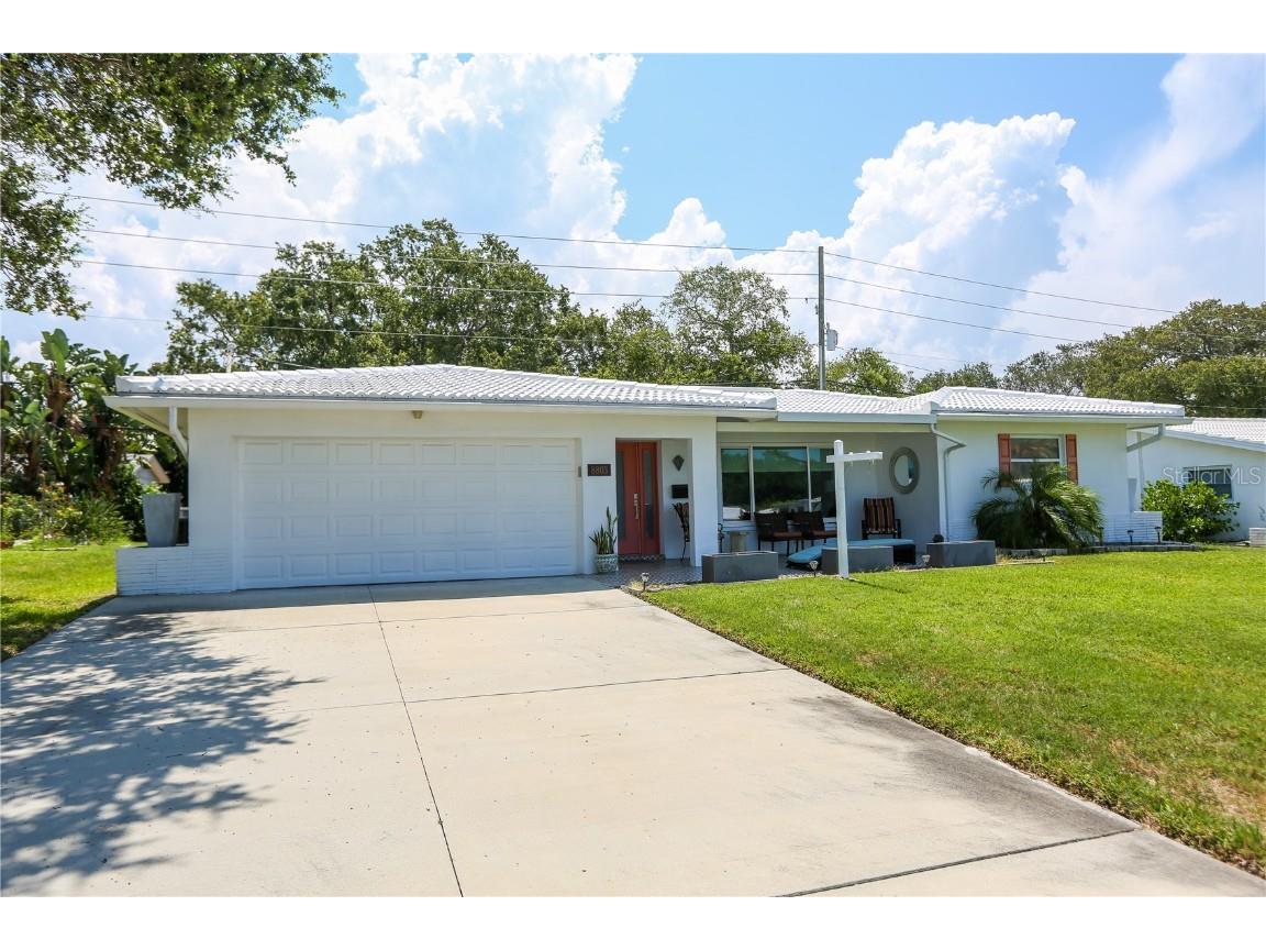 8803 140th Way Seminole FL 33776 U8205554 image1