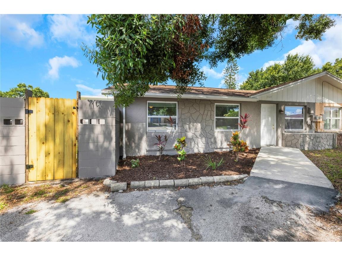 8805 Plum Grove Court Tampa FL 33634 TB8386136 image1