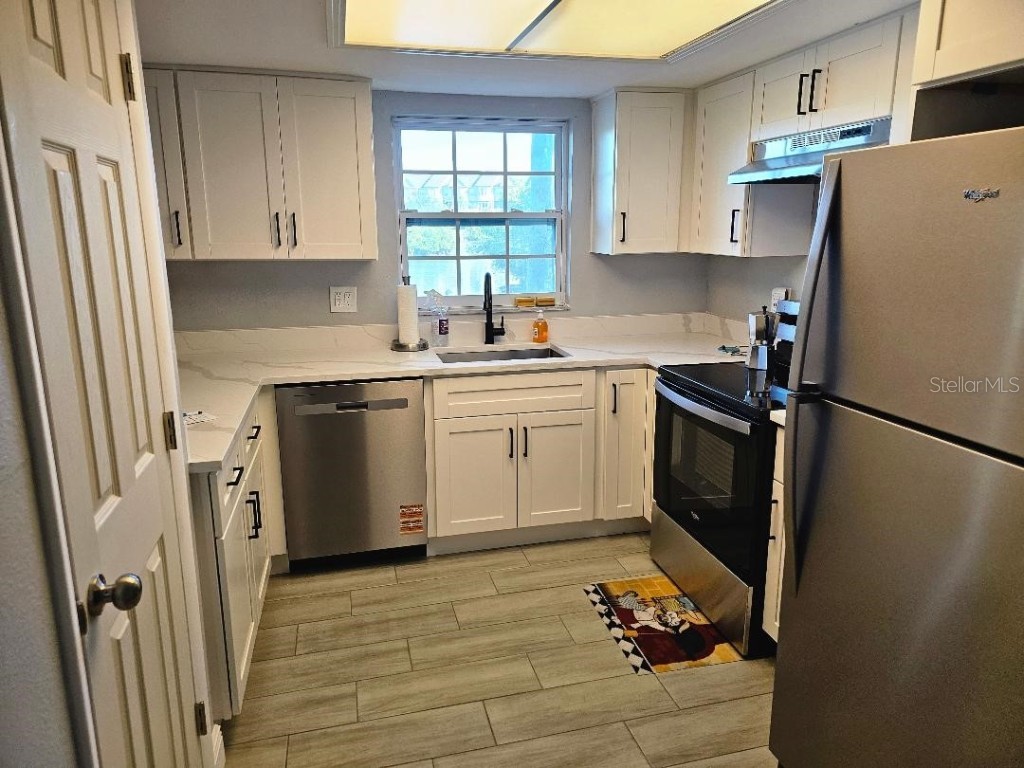 8806 Bay Pointe Drive #105 Tampa FL 33615 TB8446164 image2