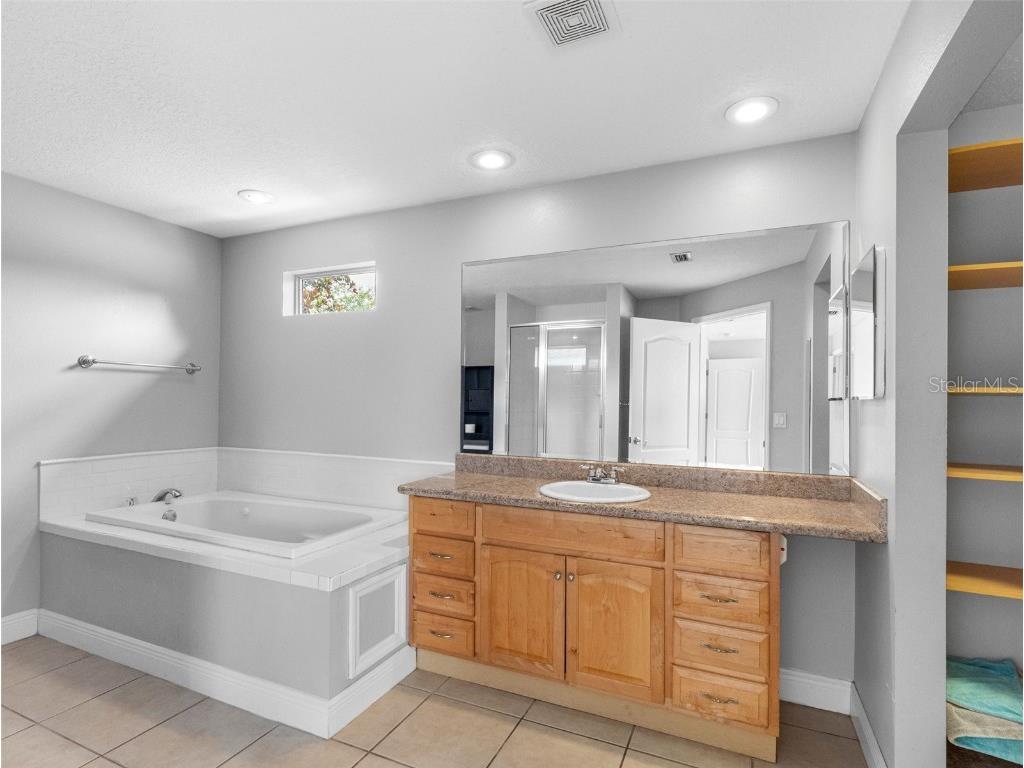 8806 Bayaud Drive Tampa FL 33626 TB8394686 image31