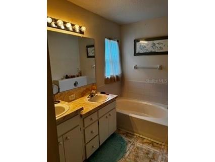 8806 Cypress Hammock Drive Tampa FL 33614 TB8524883 image18