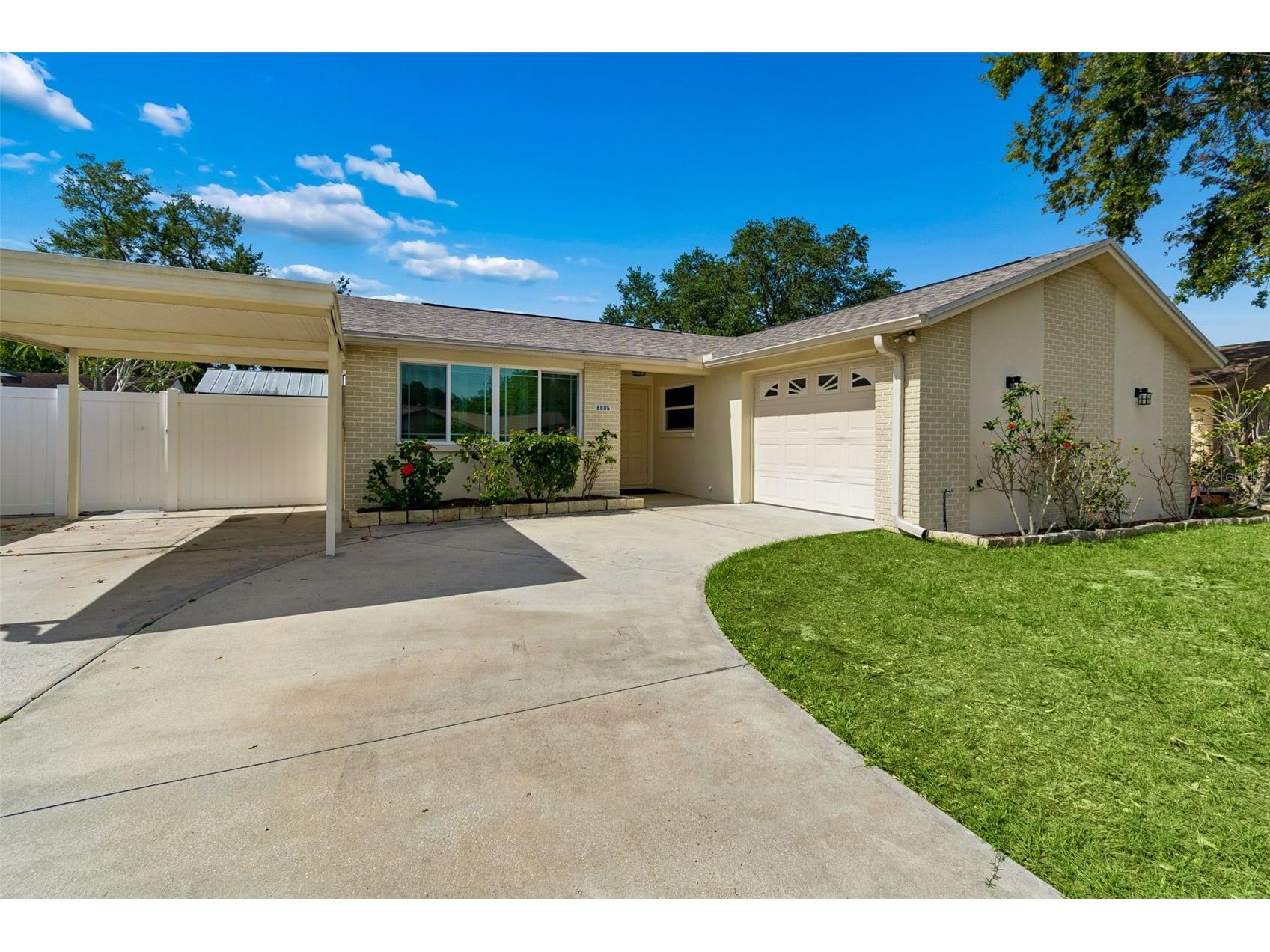 8806 Oak Circle Tampa FL 33615 TB8505340 image1