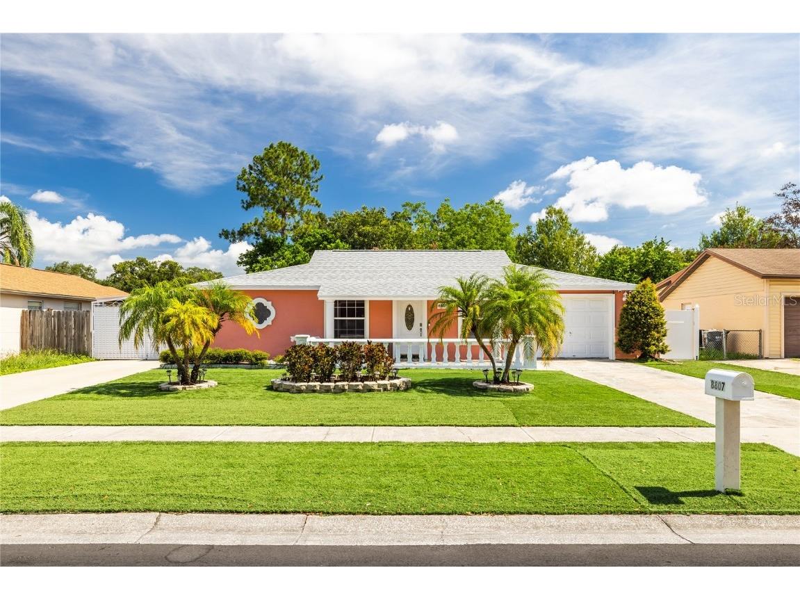 8807 Oak Circle Tampa FL 33615 TB8346575 image1