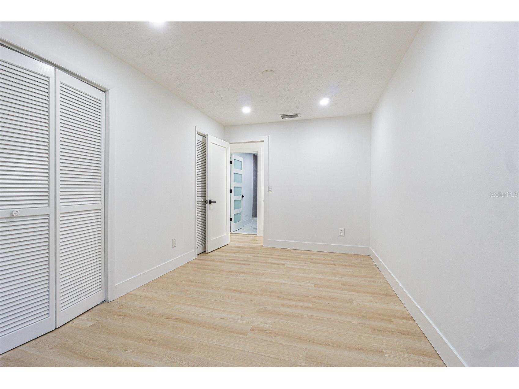 8807 Overlook Drive Wesley Chapel FL 33545 TB8491668 image32