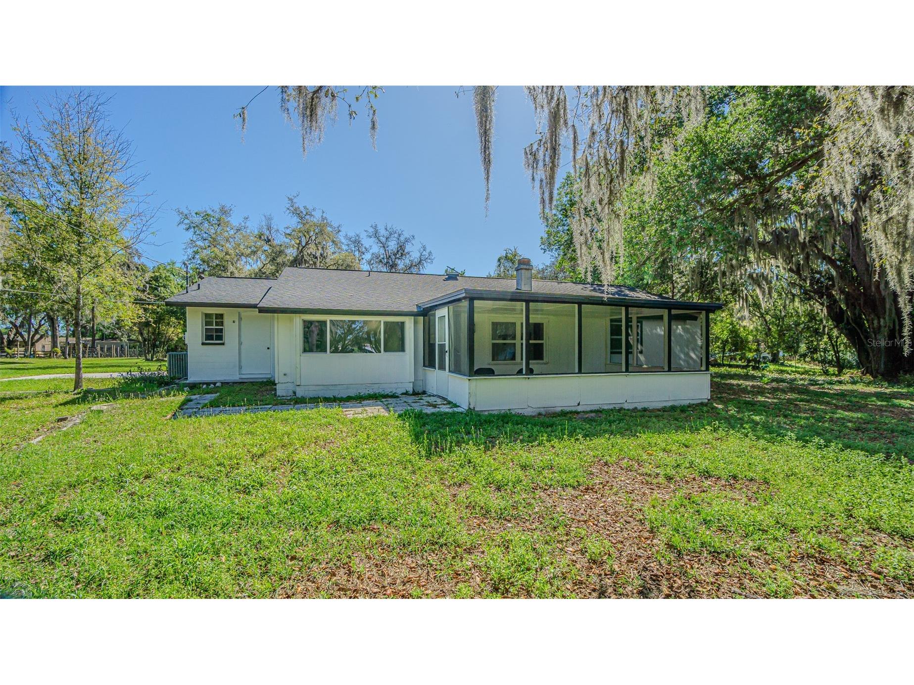 8807 Overlook Drive Wesley Chapel FL 33545 TB8525661 image44