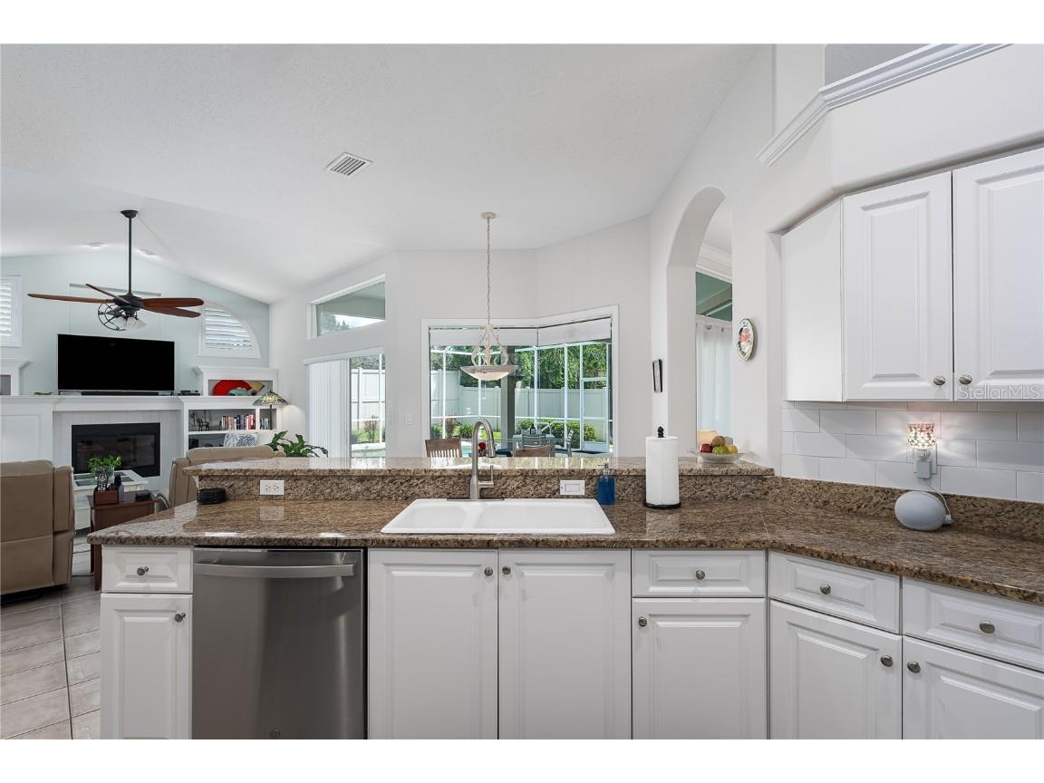 8808 30th Street E Parrish FL 34219 A4660440 image6