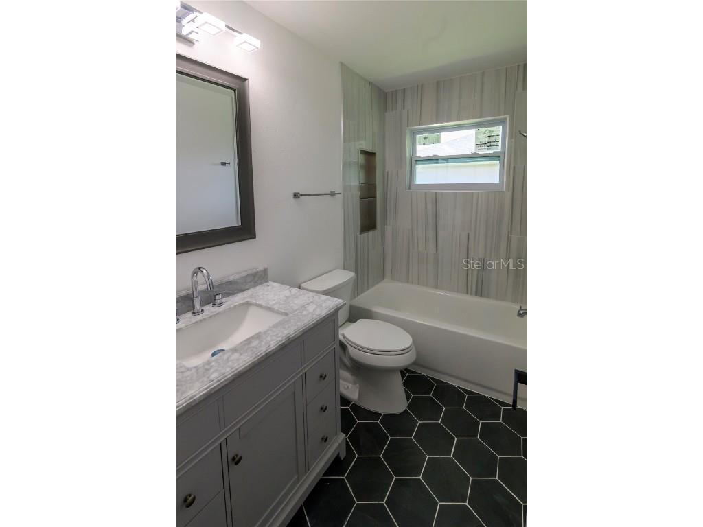 8808 44th Avenue Drive W Bradenton FL 34210 A4651334 image58