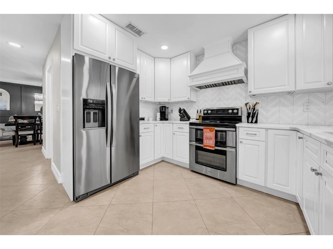 8809 Glen Lakes Boulevard N Saint Petersburg FL 33702 TB8425707 image13