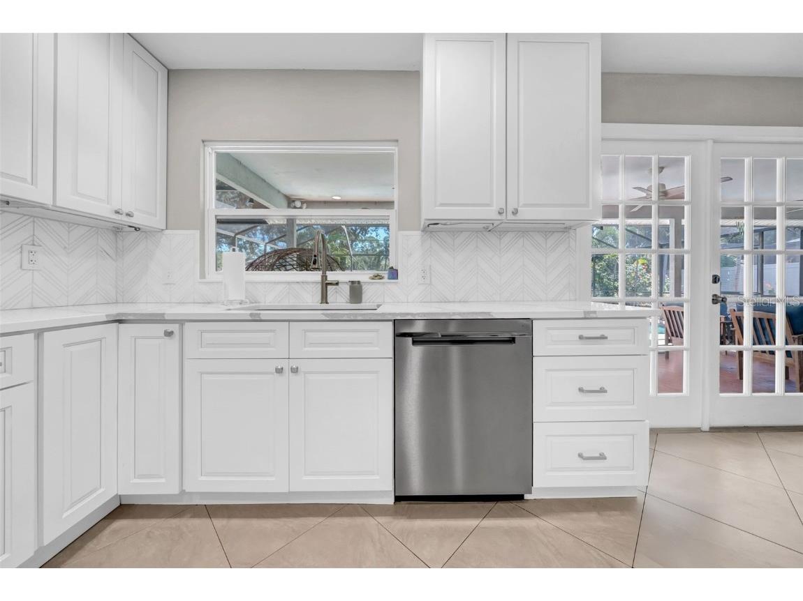 8809 Glen Lakes Boulevard N Saint Petersburg FL 33702 TB8425707 image17