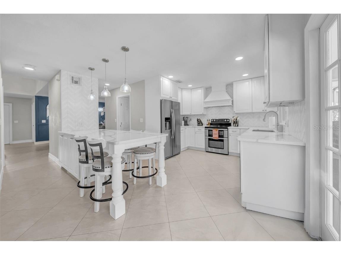 8809 Glen Lakes Boulevard N Saint Petersburg FL 33702 TB8425707 image4