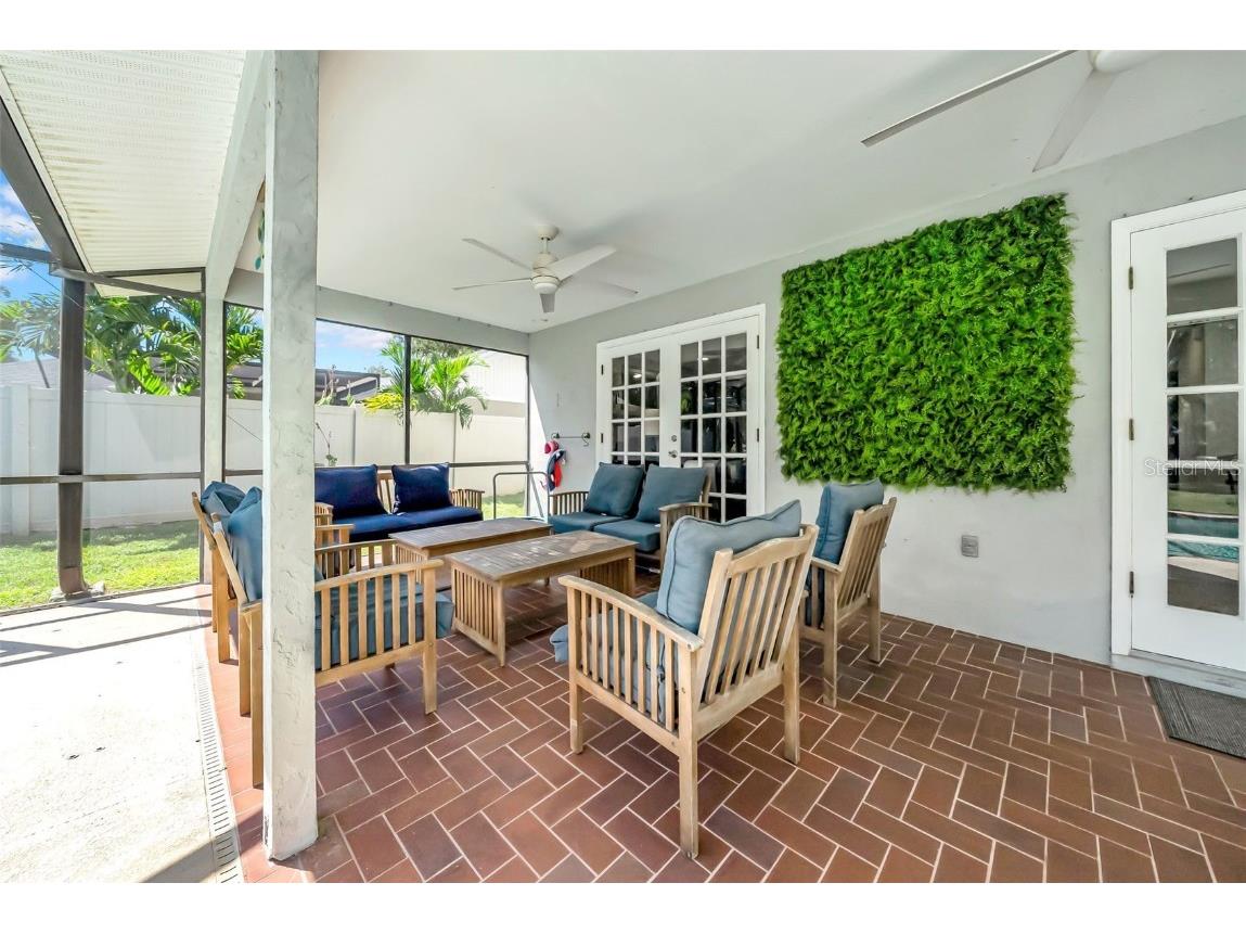 8809 Glen Lakes Boulevard N Saint Petersburg FL 33702 TB8425707 image43