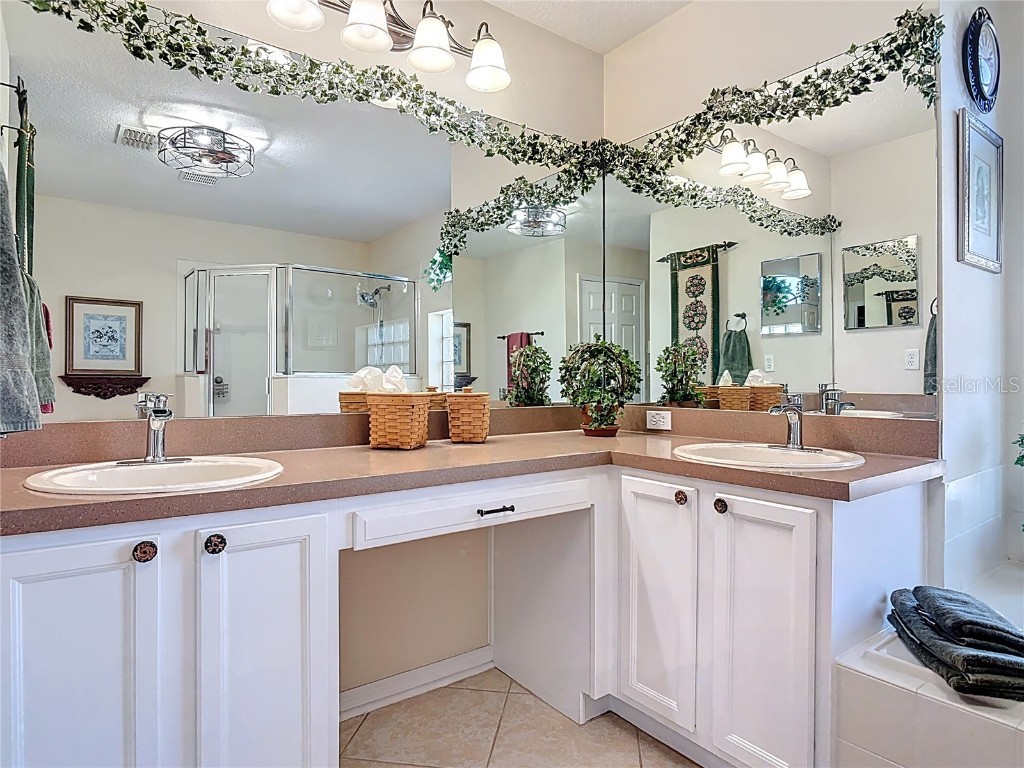 881 Goldcoast Drive Deltona FL 32725 V4945080 image35