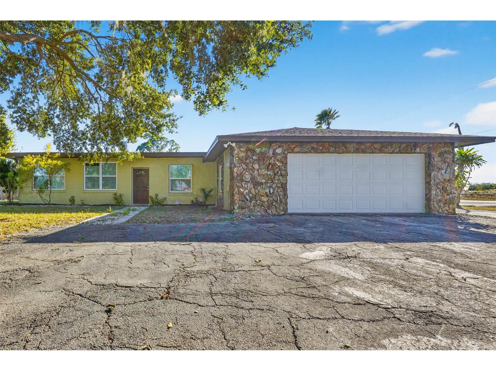8812 Oakwood Drive Lake Wales FL 33898 O6401172 image1