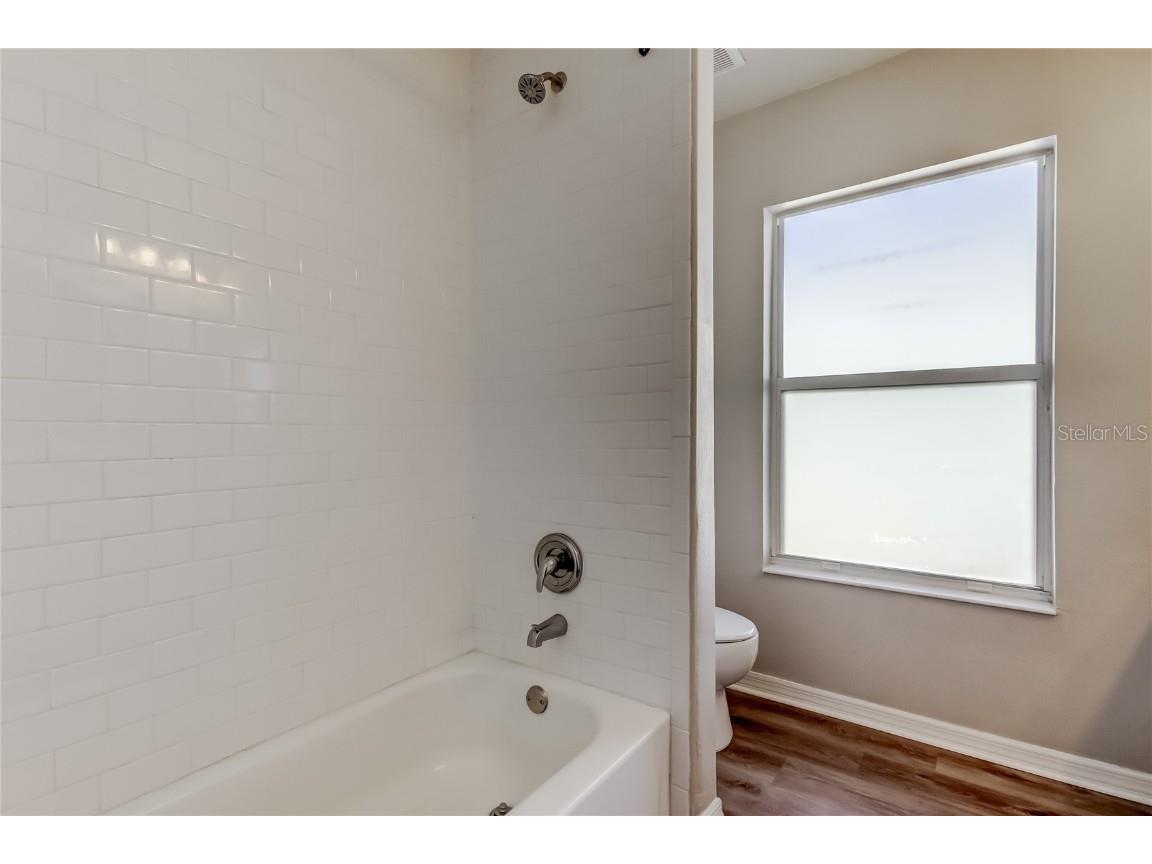 8813 Founders Circle Palmetto FL 34221 TB8452947 image31