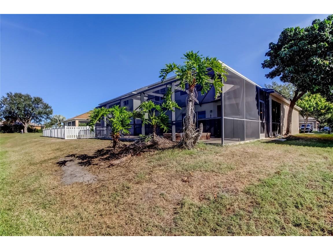 8813 Founders Circle Palmetto FL 34221 TB8452947 image40