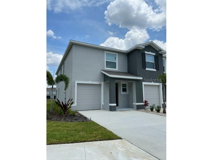 8813 Milestone Drive Sarasota FL 34238 - POND A4570534 image1