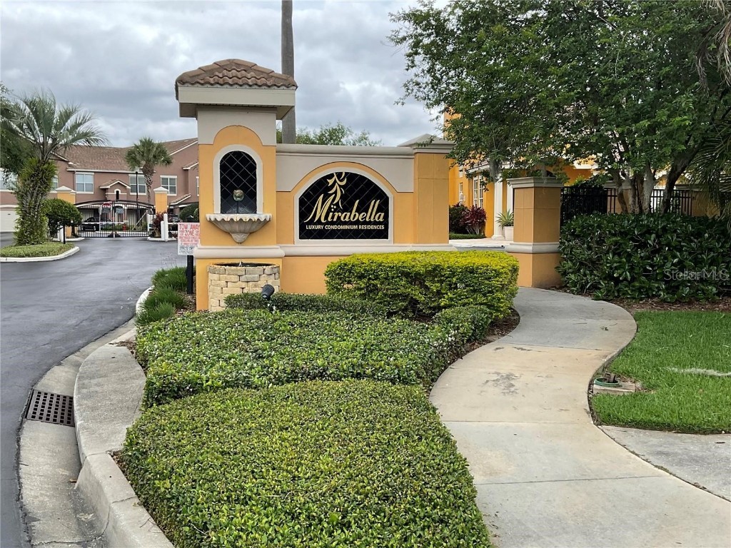 8813 Villa View Circle #104 Orlando FL 32821 O6140385 image1