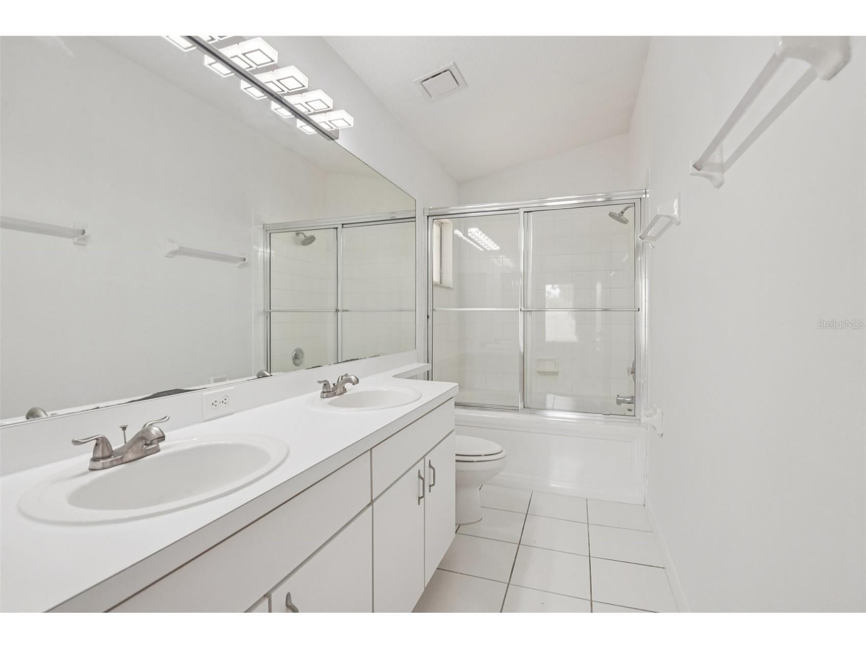 8816 Sea Island Way Tampa FL 33635 TB8456580 image17