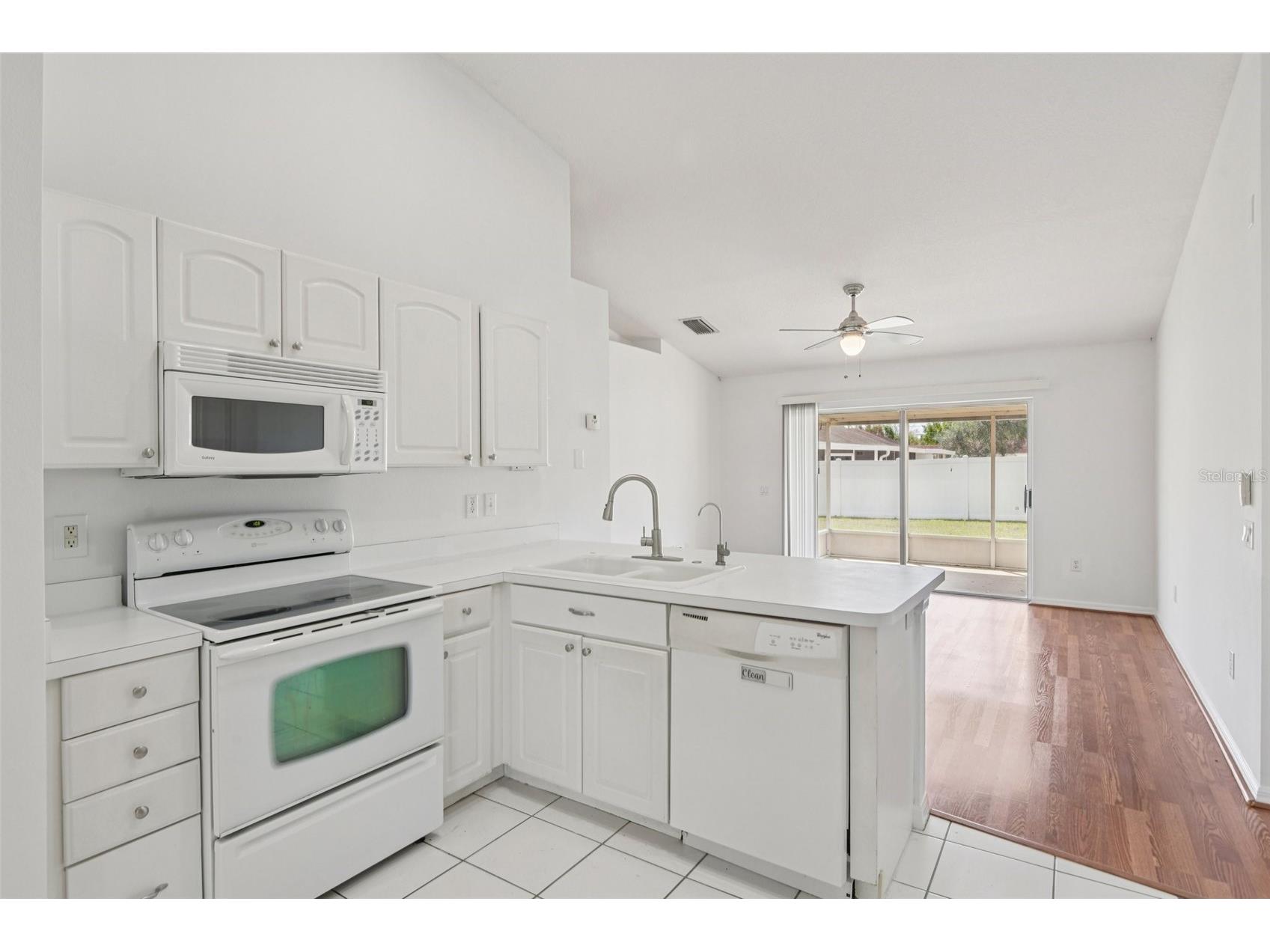 8816 Sea Island Way Tampa FL 33635 TB8456580 image6