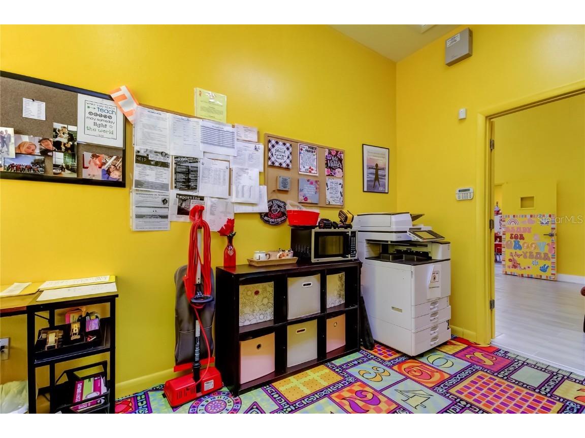 8816 W Robson St Tampa FL 33615 TB8398791 image16