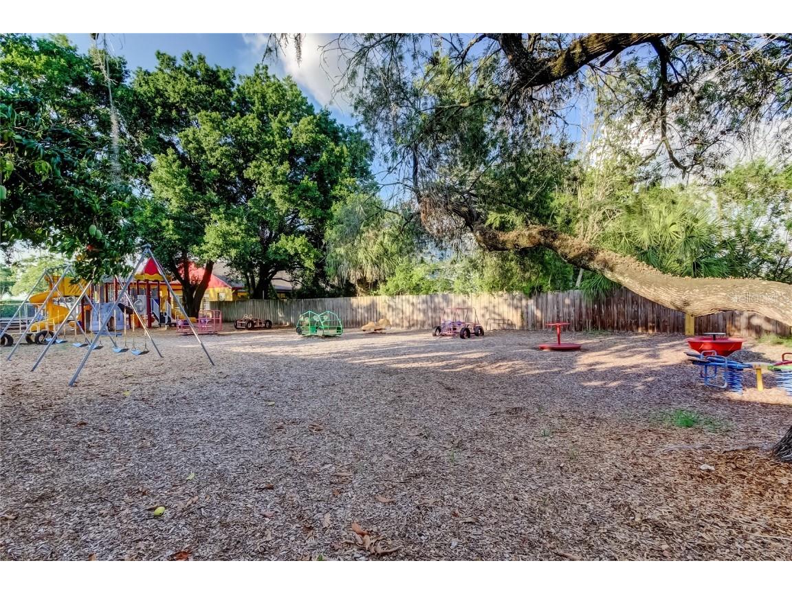 8816 W Robson St Tampa FL 33615 TB8398791 image24