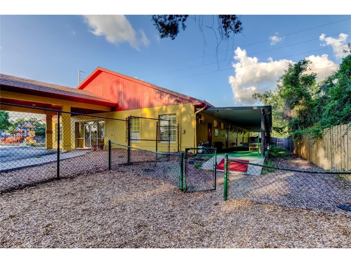 8816 W Robson St Tampa FL 33615 TB8398791 image25