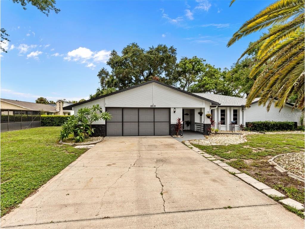 8818 Heather Boulevard Weeki Wachee FL 34613 W7866399 image1