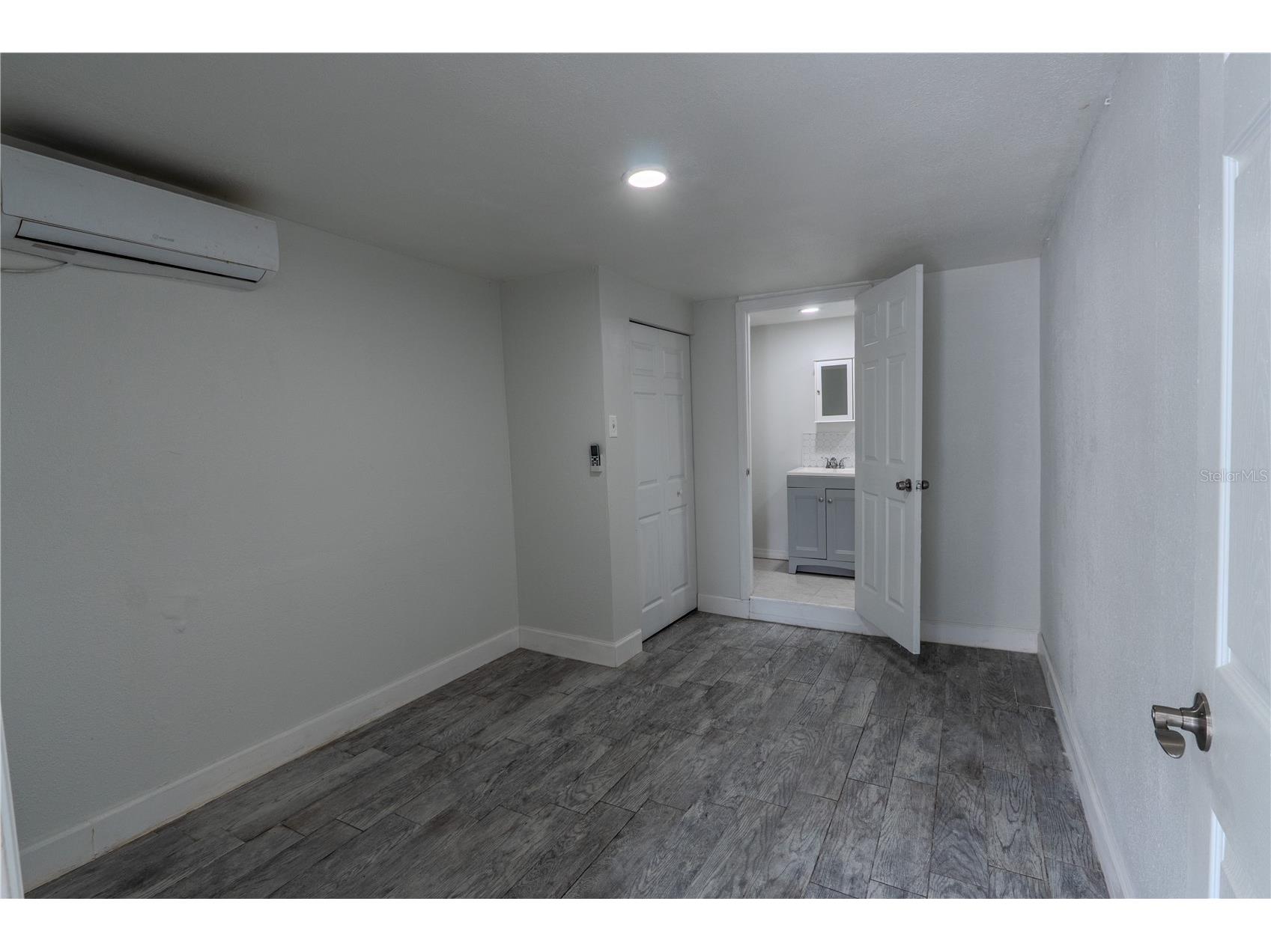 8819 W Broad Street Tampa FL 33615 TB8514674 image23