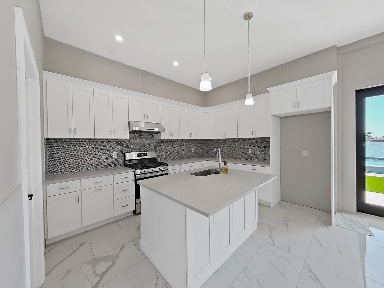 882 Bay Point Drive Madeira Beach FL 33708 TB8502609 image48