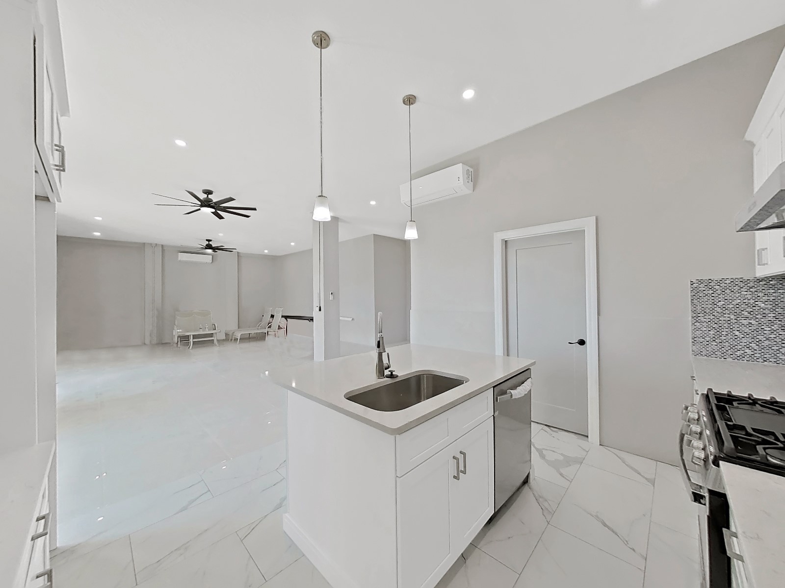 882 Bay Point Drive Madeira Beach FL 33708 TB8502609 image49