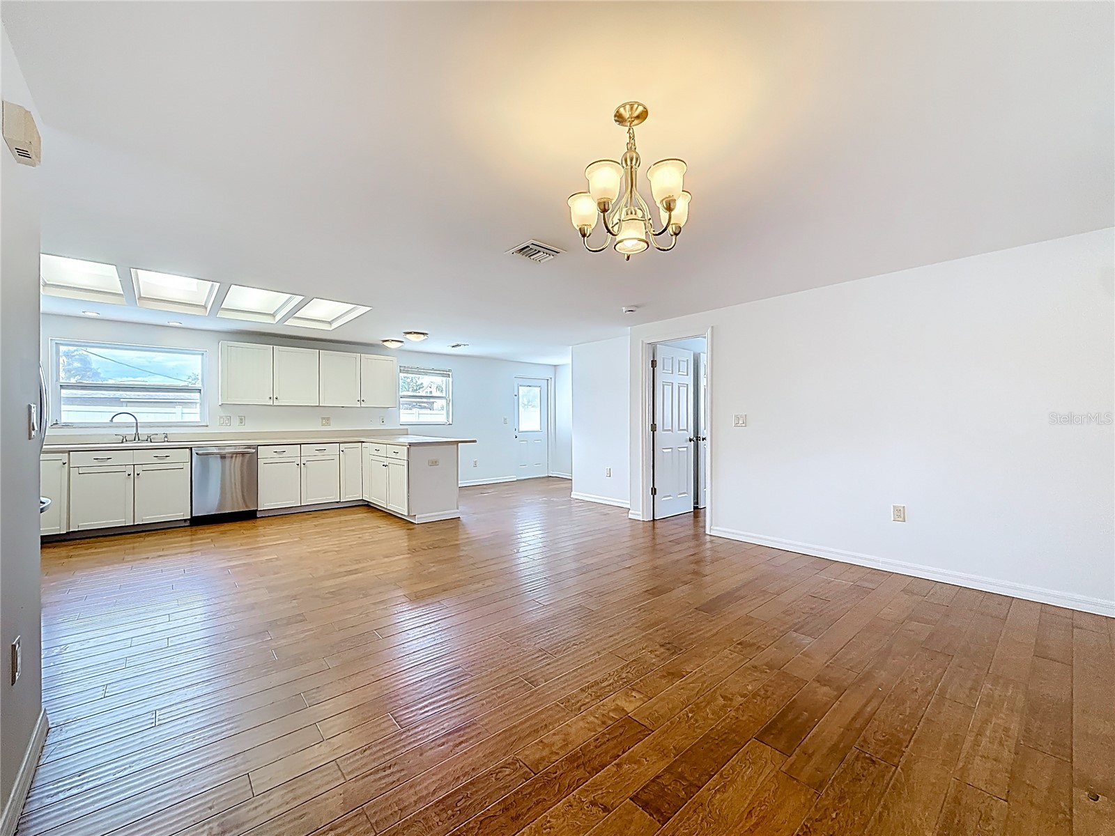 8820 58th Lane N Pinellas Park FL 33782 TB8497059 image10