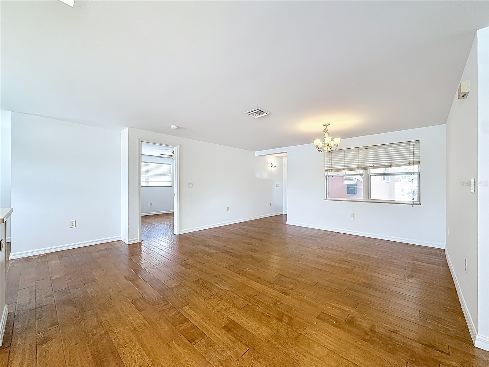 8820 58th Lane N Pinellas Park FL 33782 TB8497059 image11