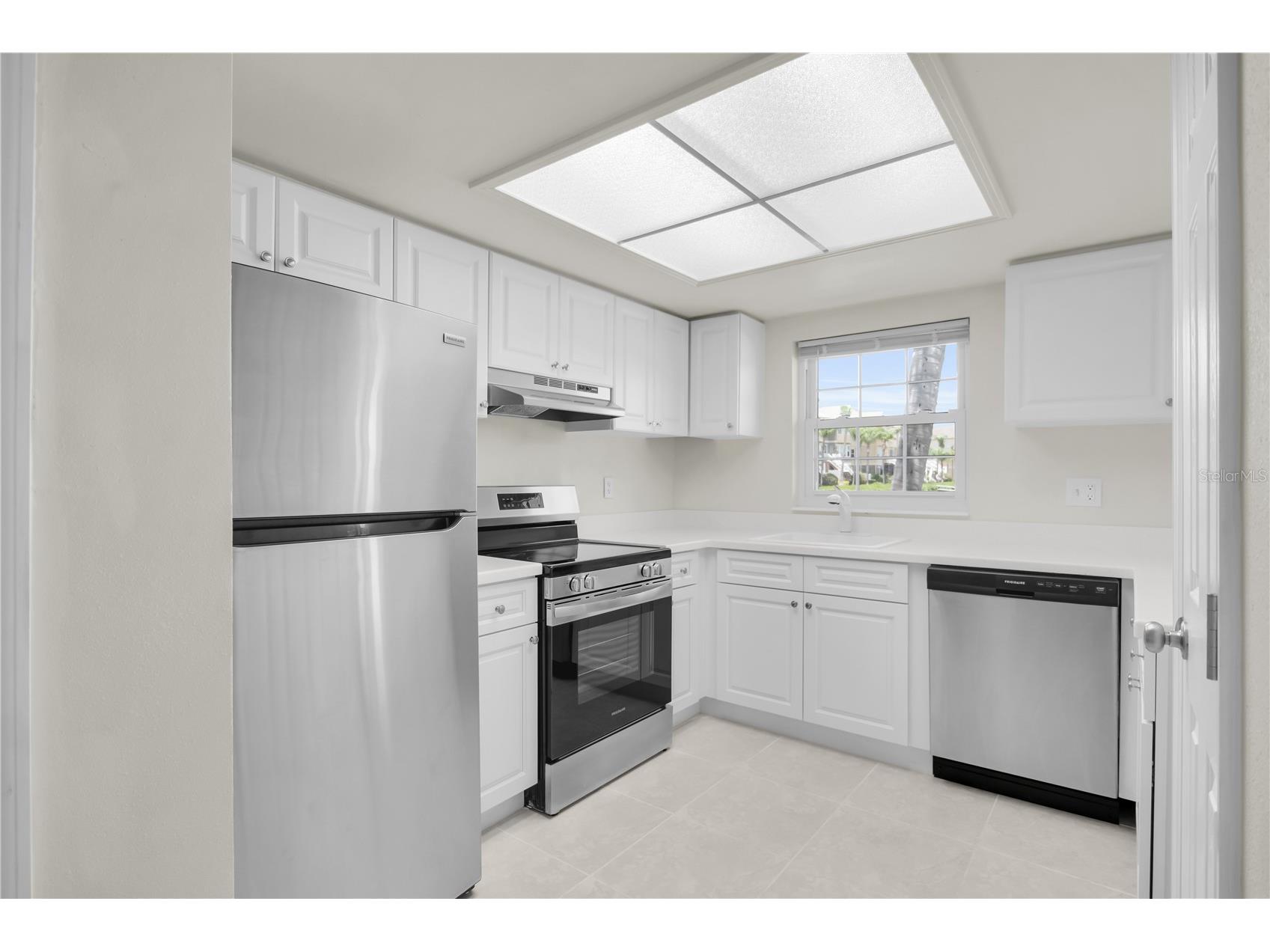 8820 Bay Pointe Drive #102 Tampa FL 33615 TB8519818 image3