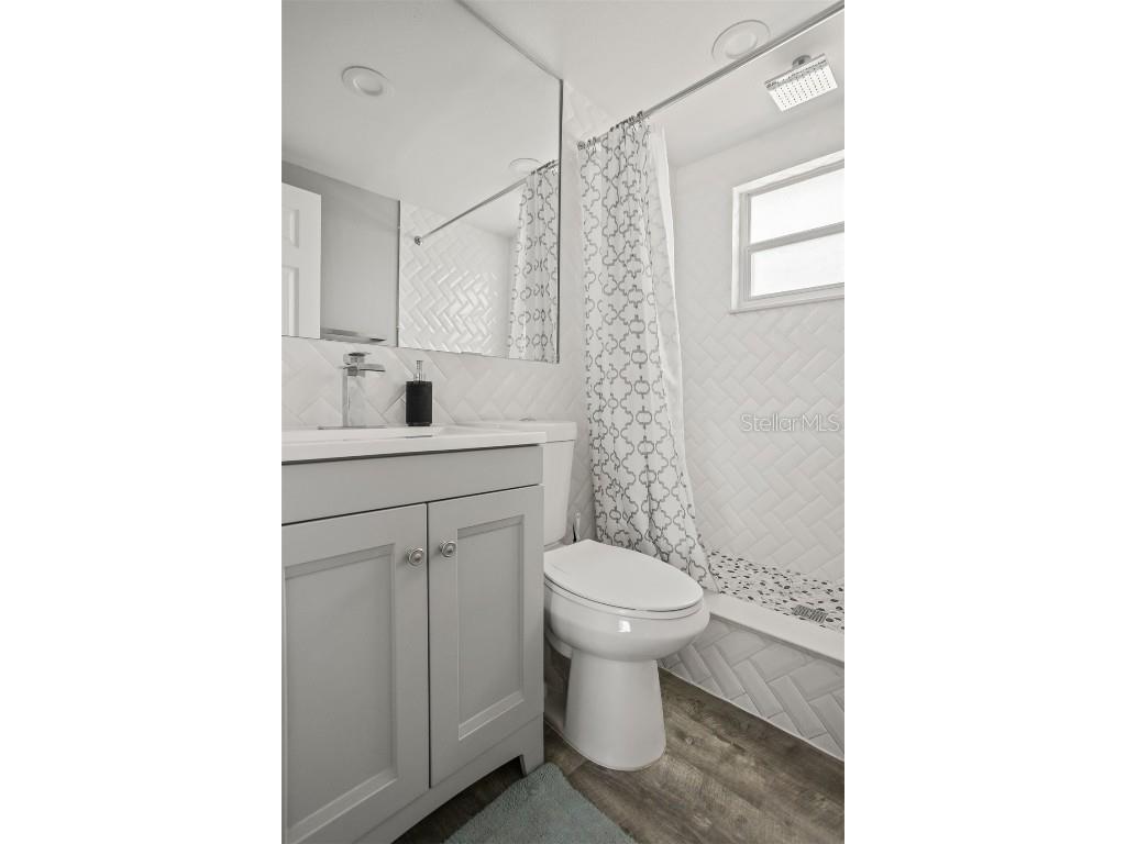 8820 Rocky Creek Drive Tampa FL 33615 TB8451990 image32