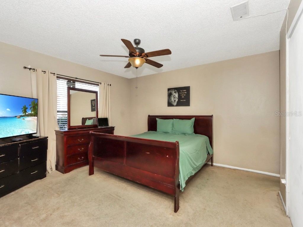 8822 Kensington Court Kissimmee FL 34747 OM712467 image16