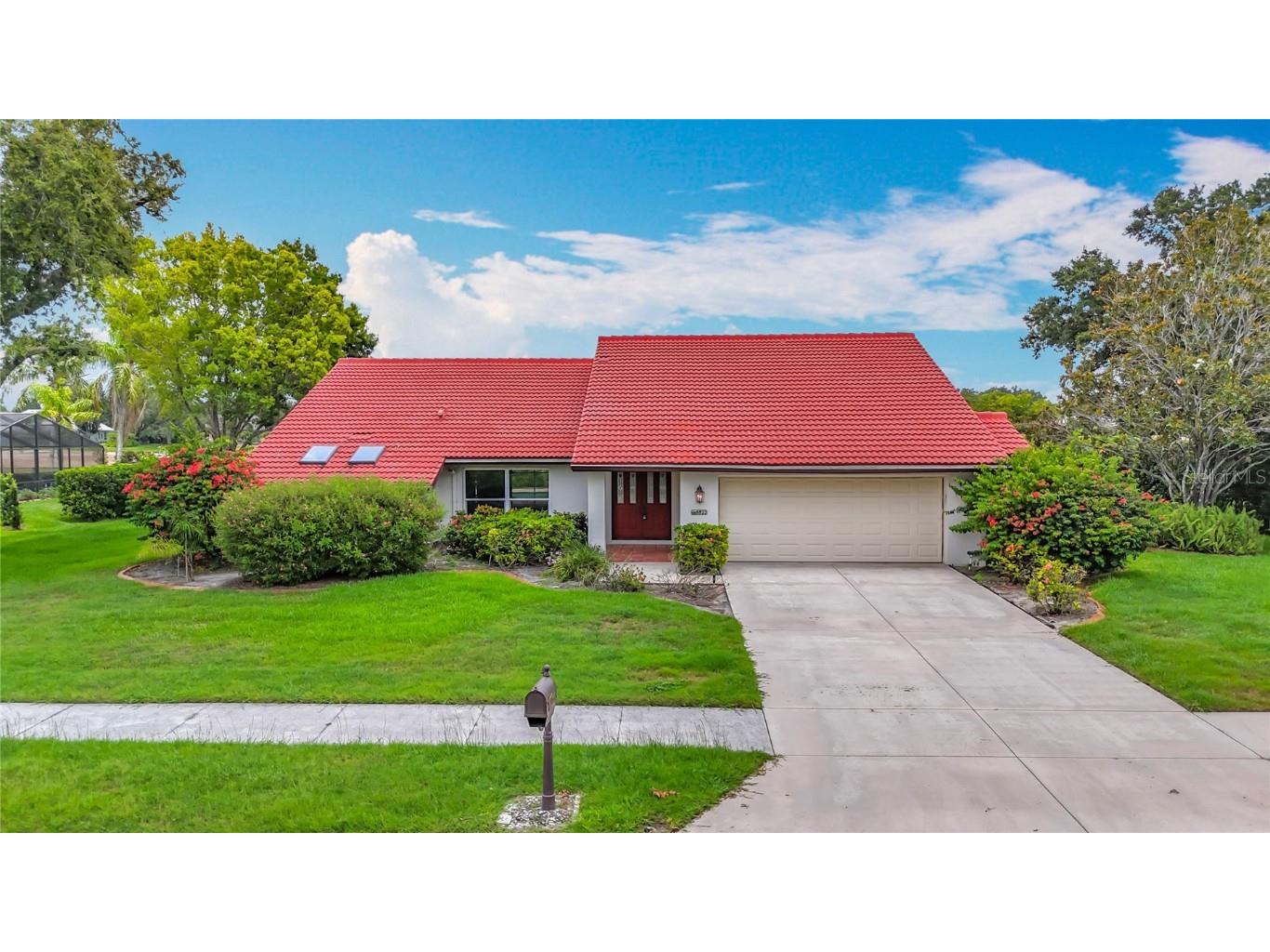 8822 Misty Creek Drive Sarasota FL 34241 TB8392804 image1