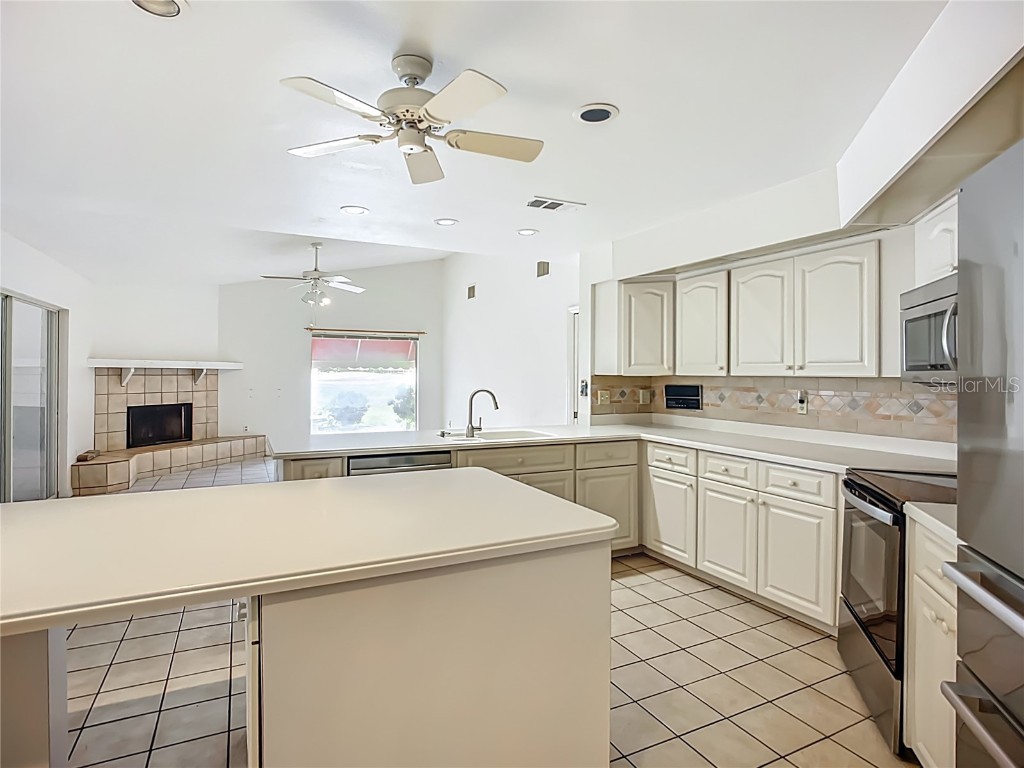 8822 Misty Creek Drive Sarasota FL 34241 TB8392804 image11