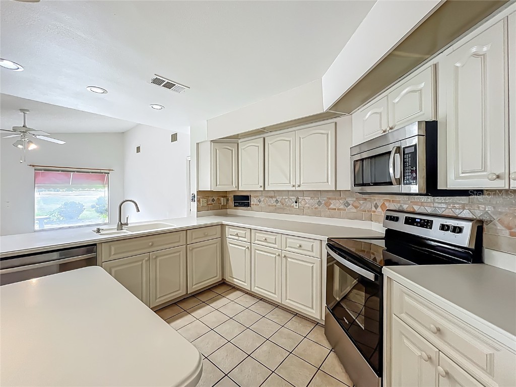 8822 Misty Creek Drive Sarasota FL 34241 TB8392804 image12