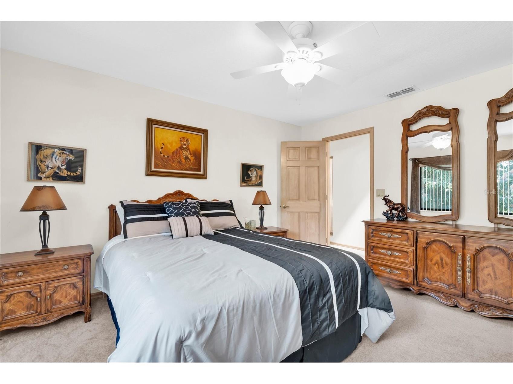 8823 Crescent Forest Boulevard New Port Richey FL 34654 W7883606 image32