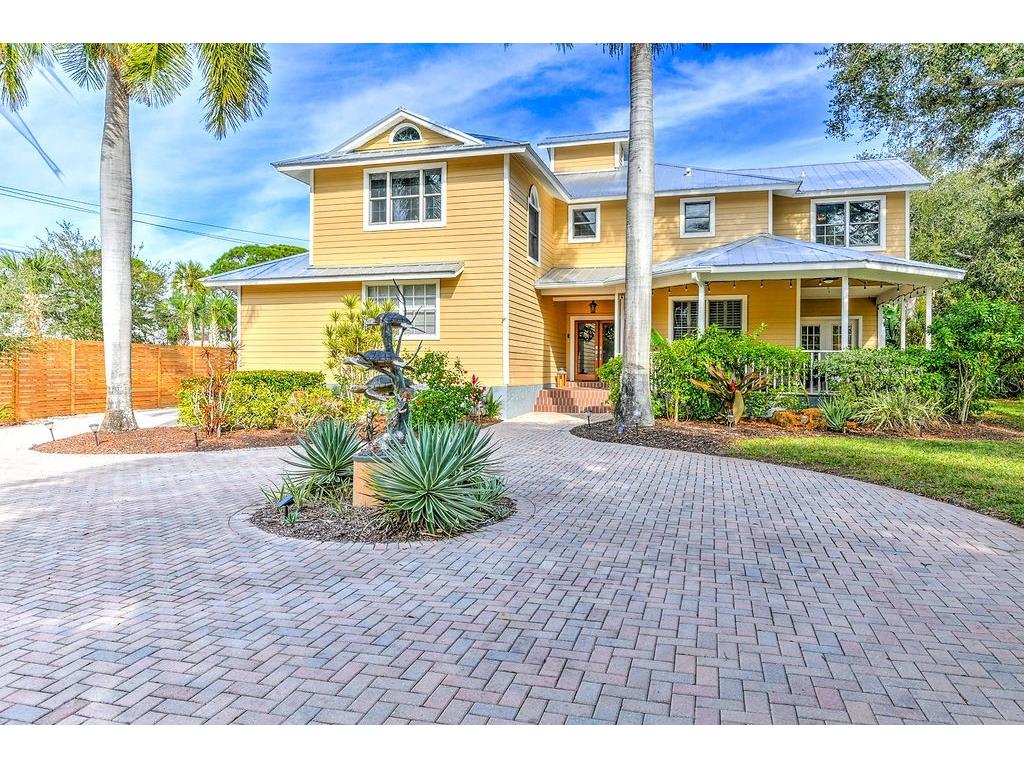 8823 Fishermens Bay Drive Sarasota FL 34231 A4594429 image1