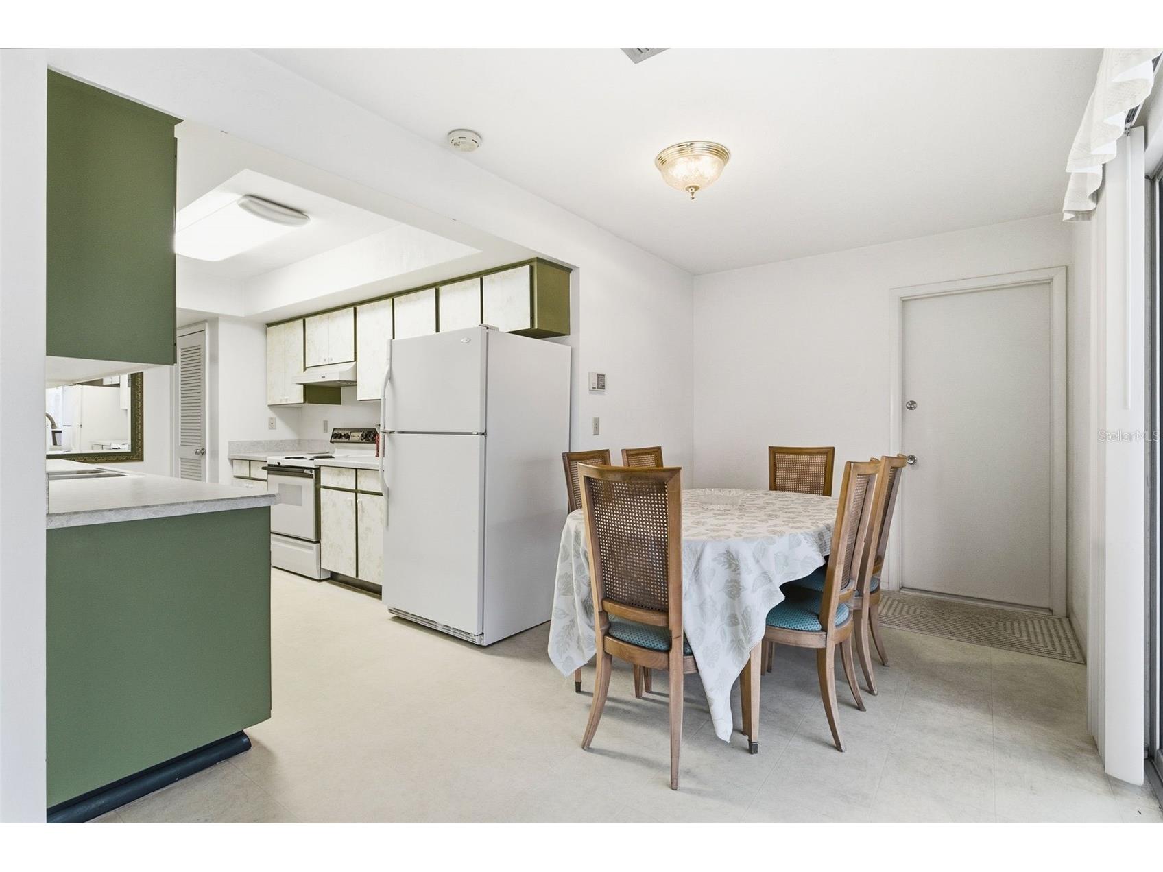 8824 Phyliss Avenue Sarasota FL 34231 A4694704 image13