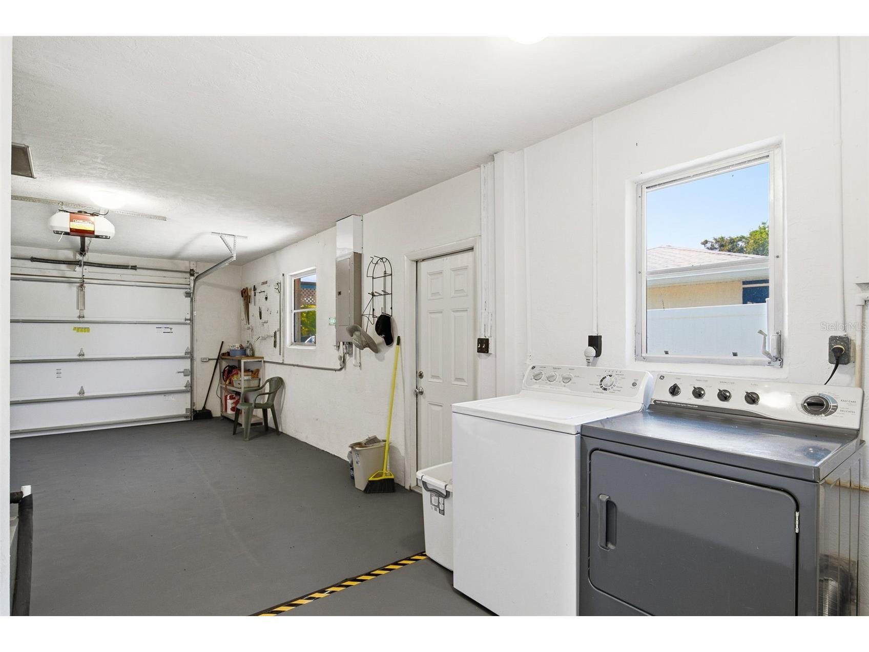 8824 Phyliss Avenue Sarasota FL 34231 A4694704 image18