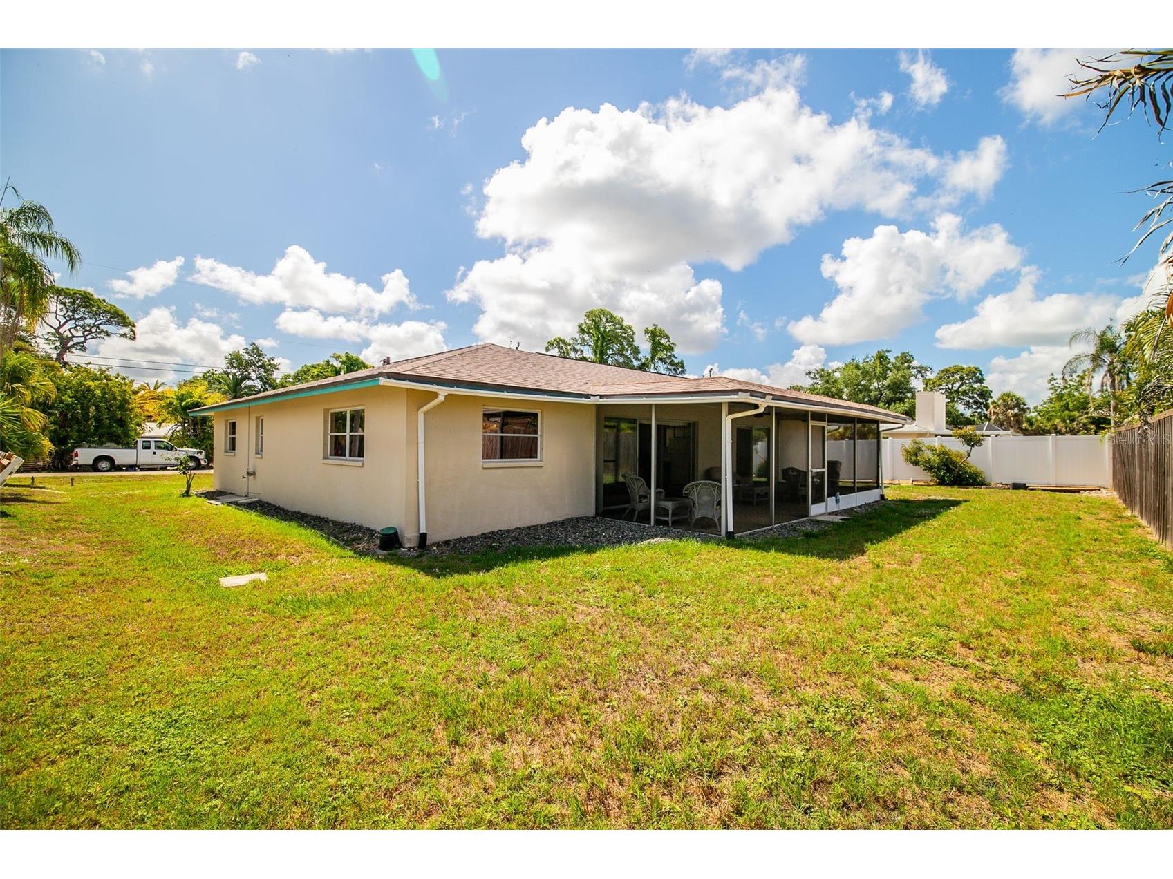8824 Phyliss Avenue Sarasota FL 34231 A4694704 image35